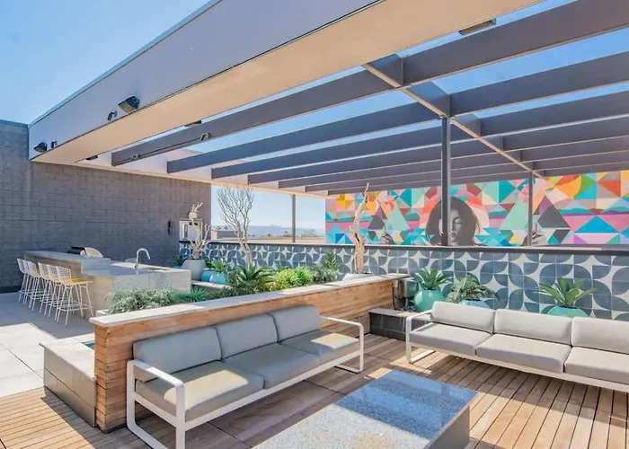 Bright And Sleek 1br Parking Workspace Apartment *