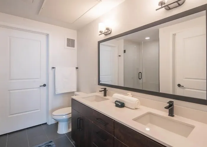 Bright And Sleek 1br Parking Workspace Tempe